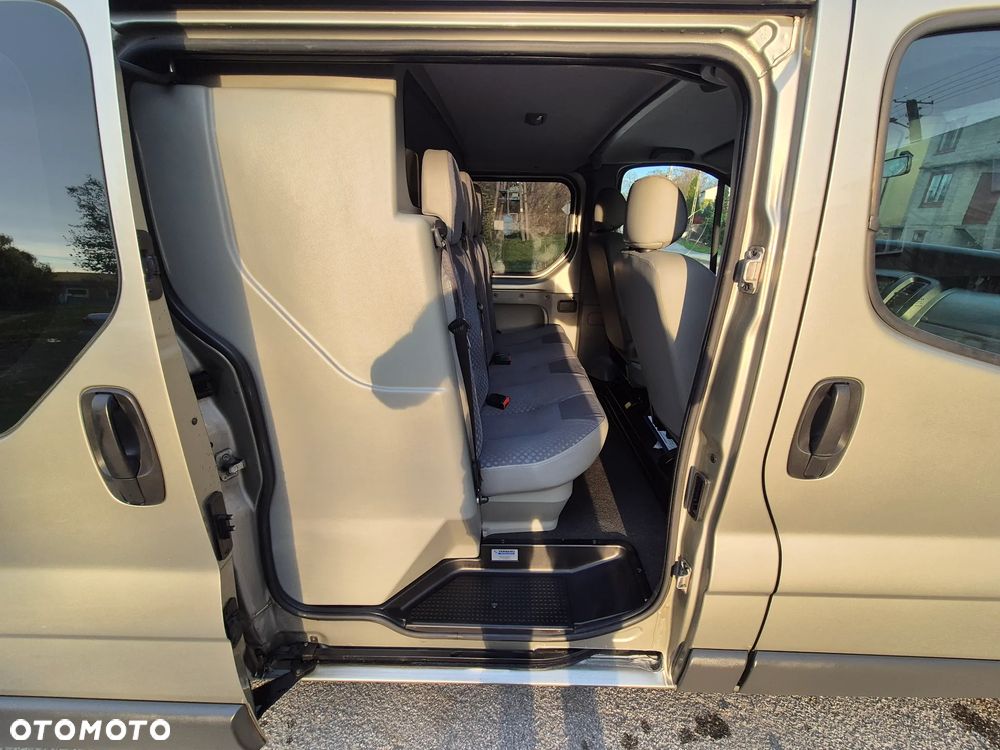 Renault Trafic - 25