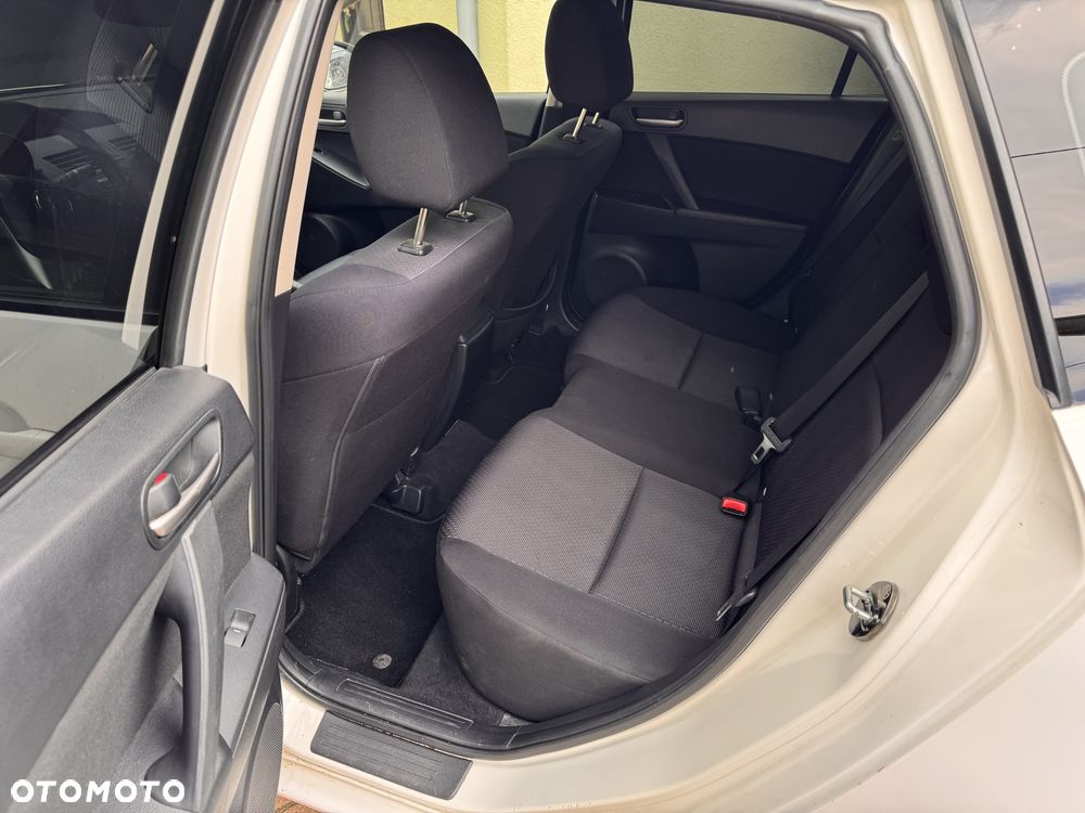 Mazda 3 - 8