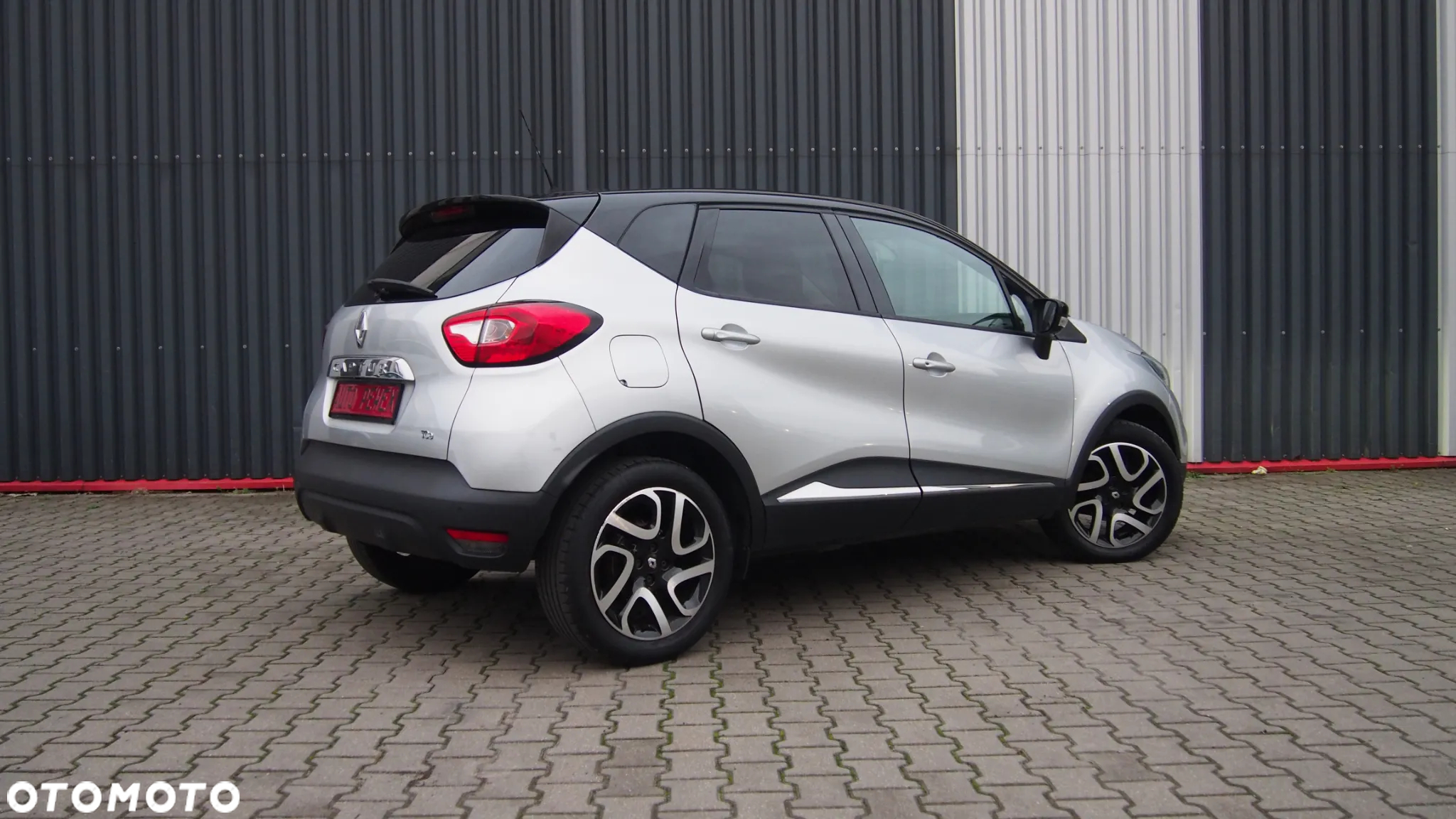 Renault Captur 0.9 Energy TCe Life EU6 - 17