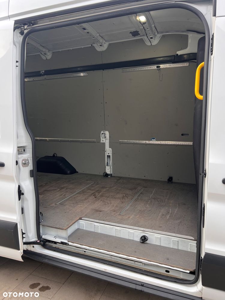 Ford Transit - 15