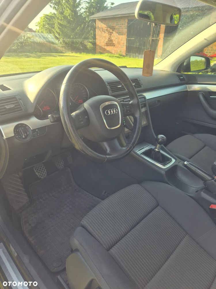 Audi A4 Limousine 2.0T FSI - 15