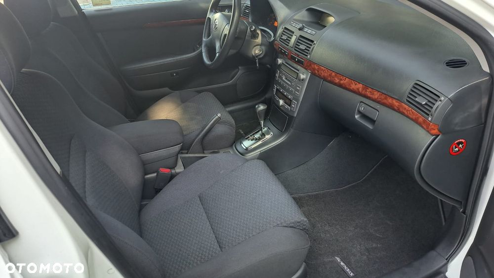 Toyota Avensis 2.4 VVT-i Prestige - 8