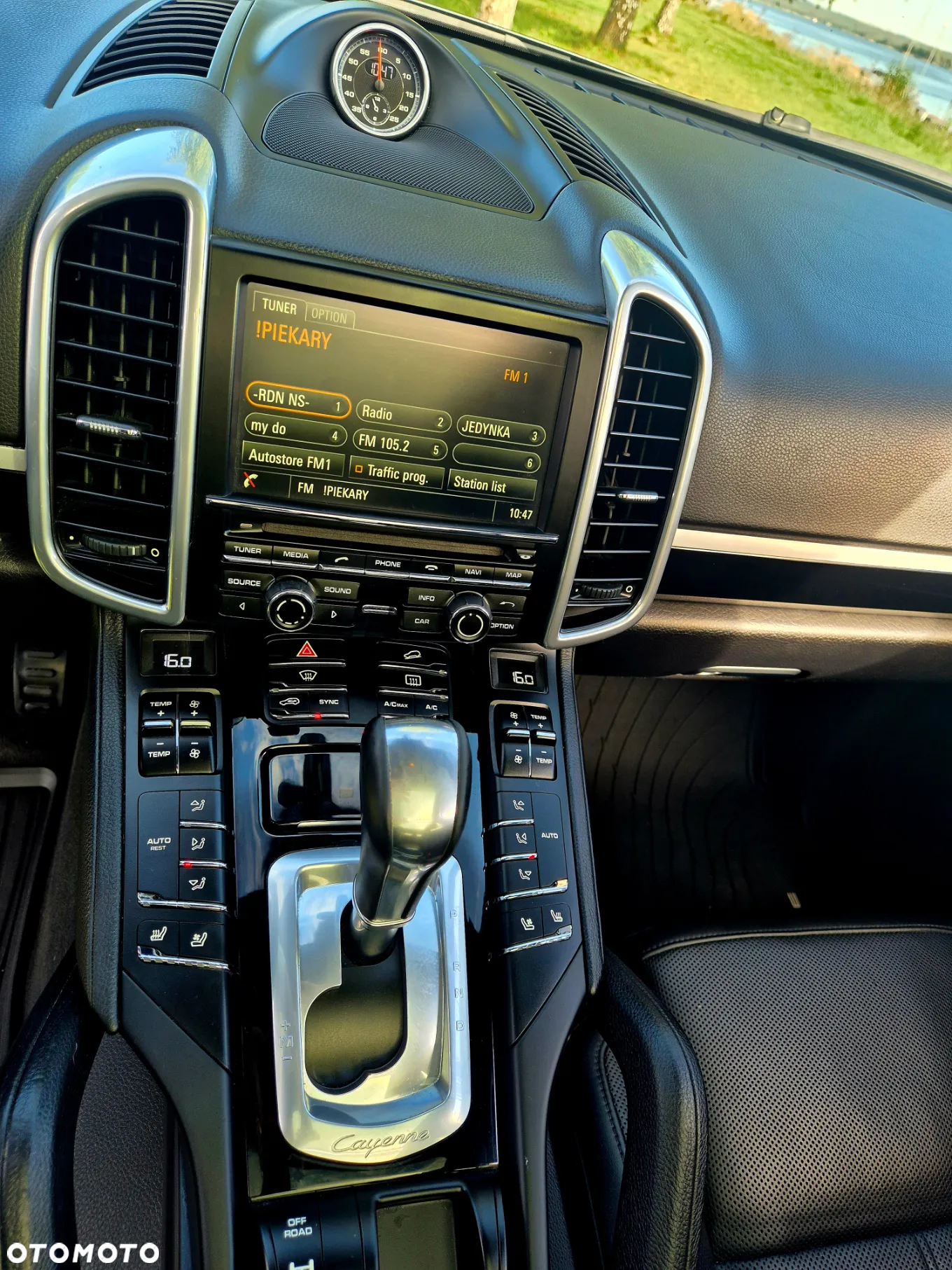 Porsche Cayenne - 15