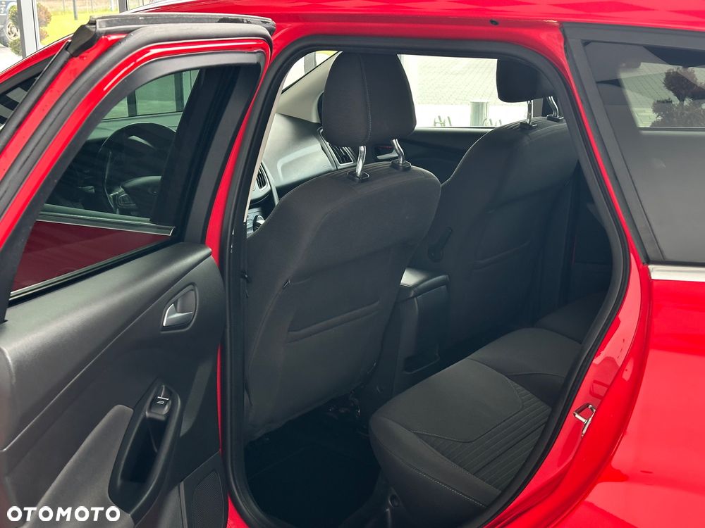 Ford Focus SW - 13