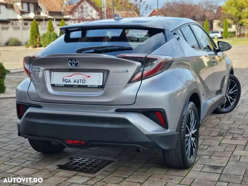 Toyota C-HR ver-1-8-hsd-122-cp-4x2-cvt-c--ult-style - 2