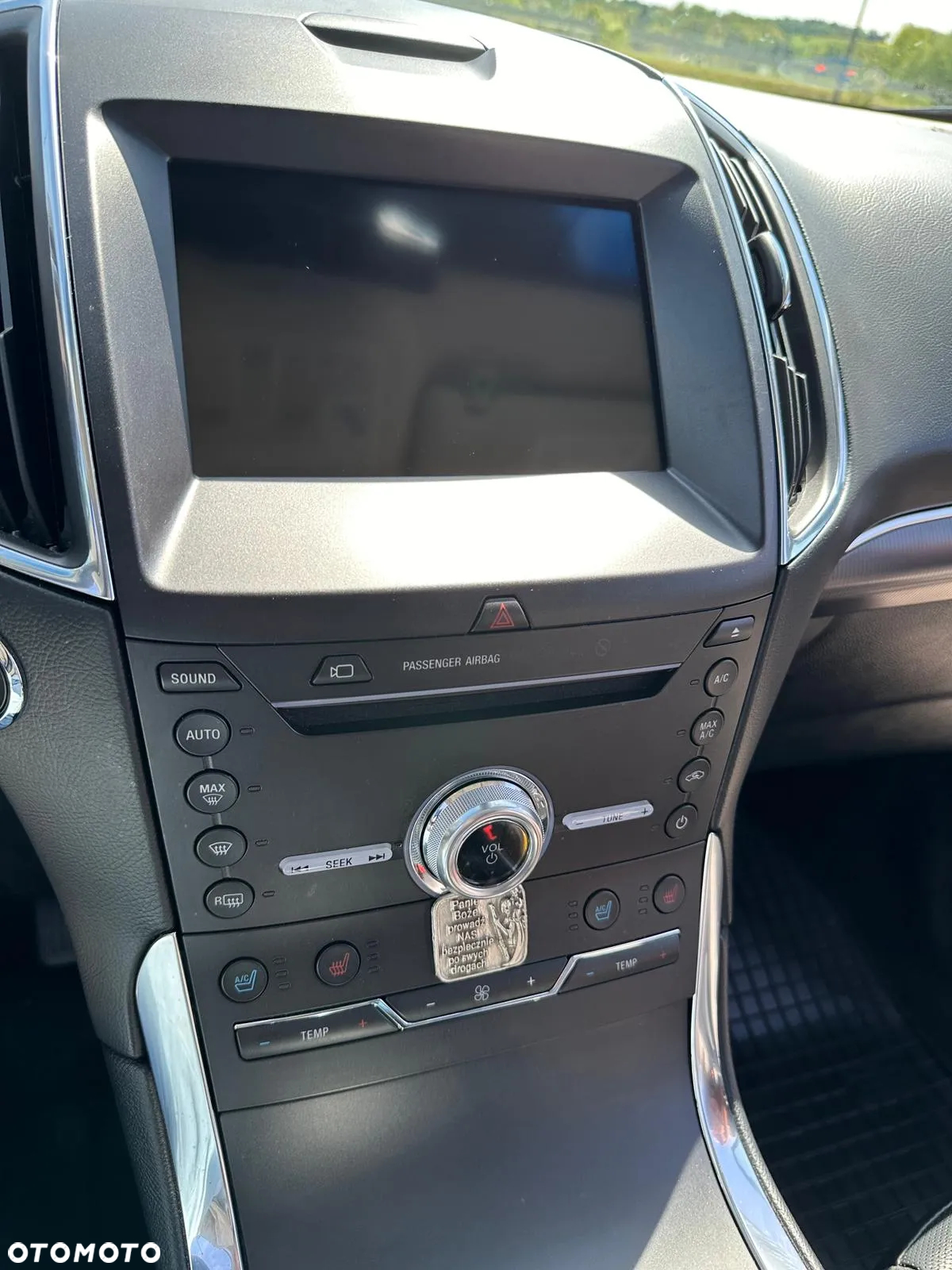Ford Edge - 8