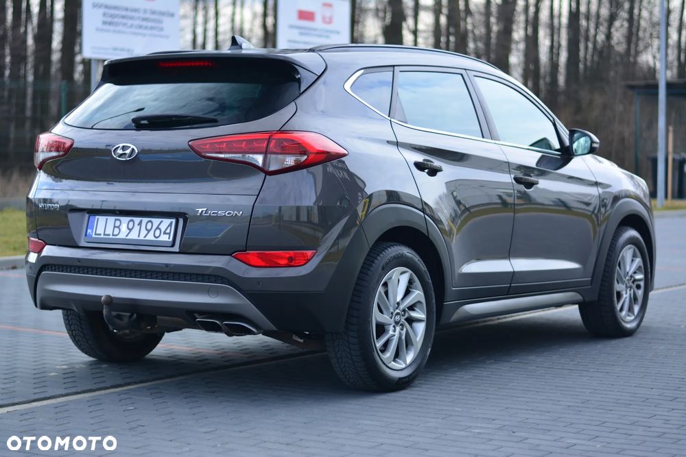 Hyundai Tucson 2.0 CRDI BlueDrive Style 2WD - 8
