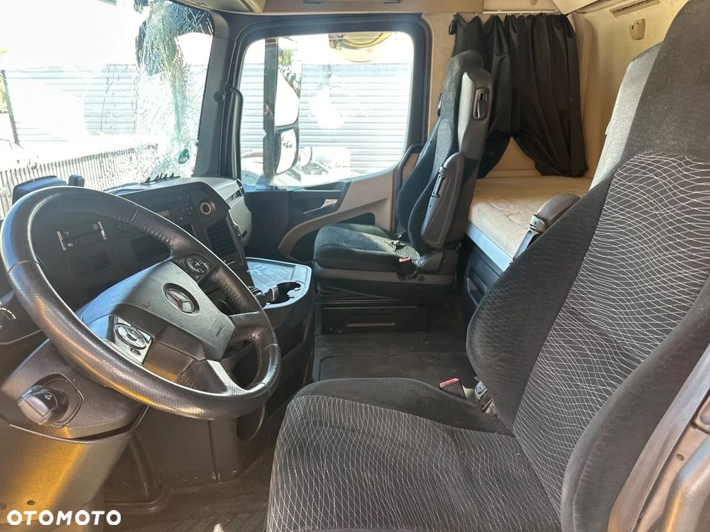 Mercedes-Benz ACTROS - 9