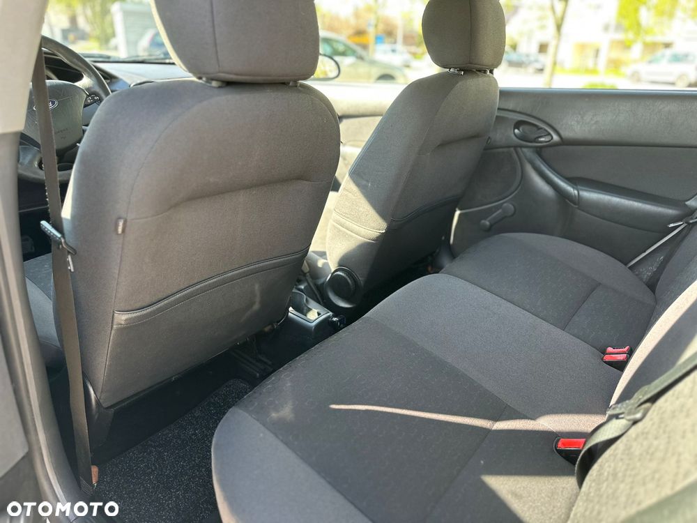Ford Focus - 12