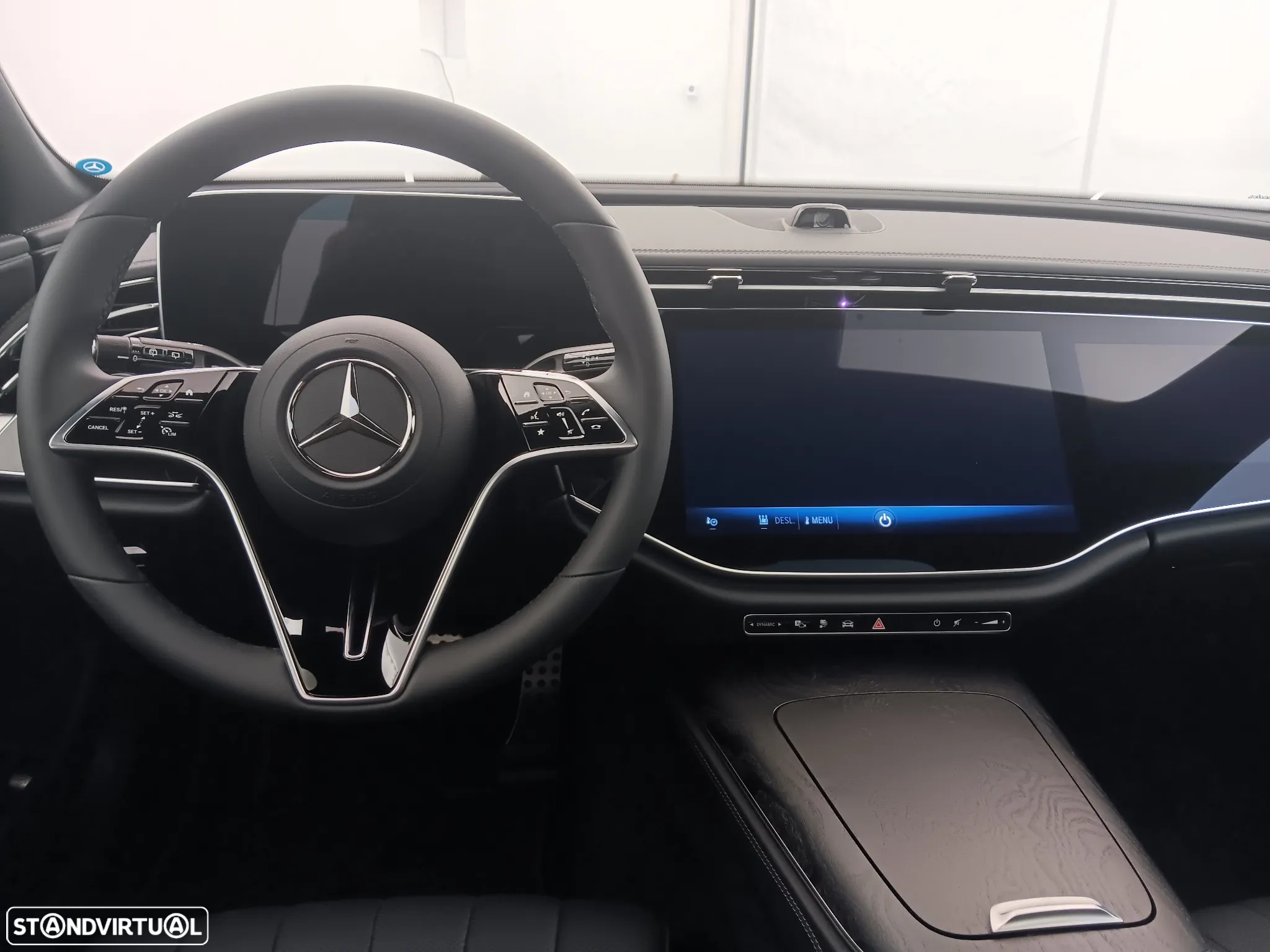 Mercedes-Benz E 300 Standard - 19