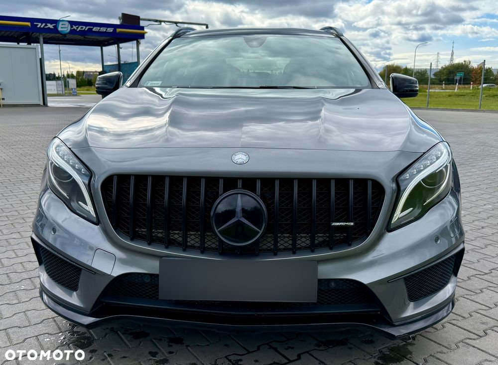 Mercedes-Benz GLA - 15