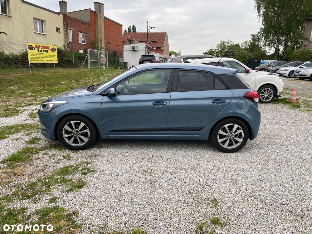 Hyundai i20 1.4 YES Gold - 11