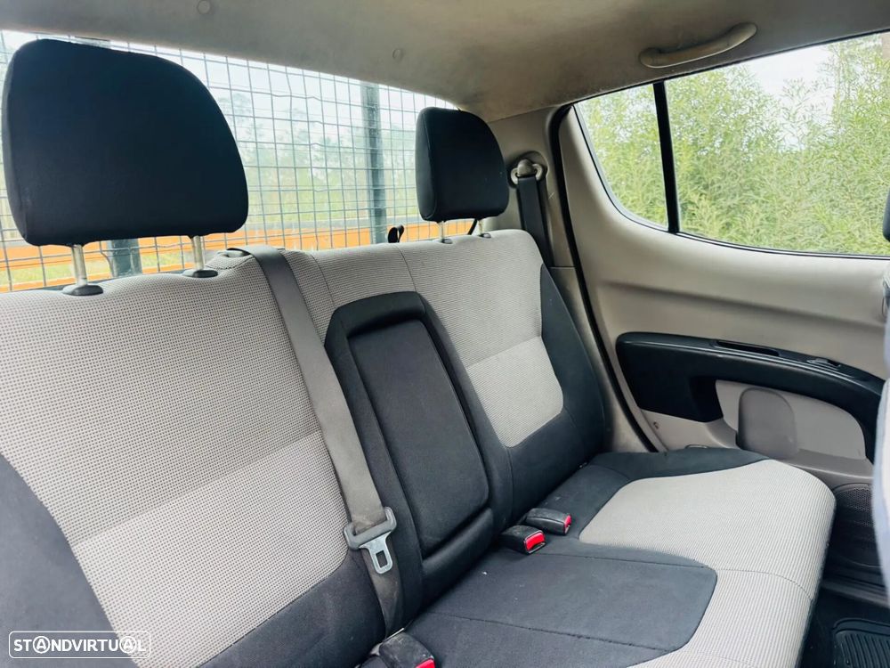 Mitsubishi L200 2.5 DI-D CD Intense AC/JLL - 30