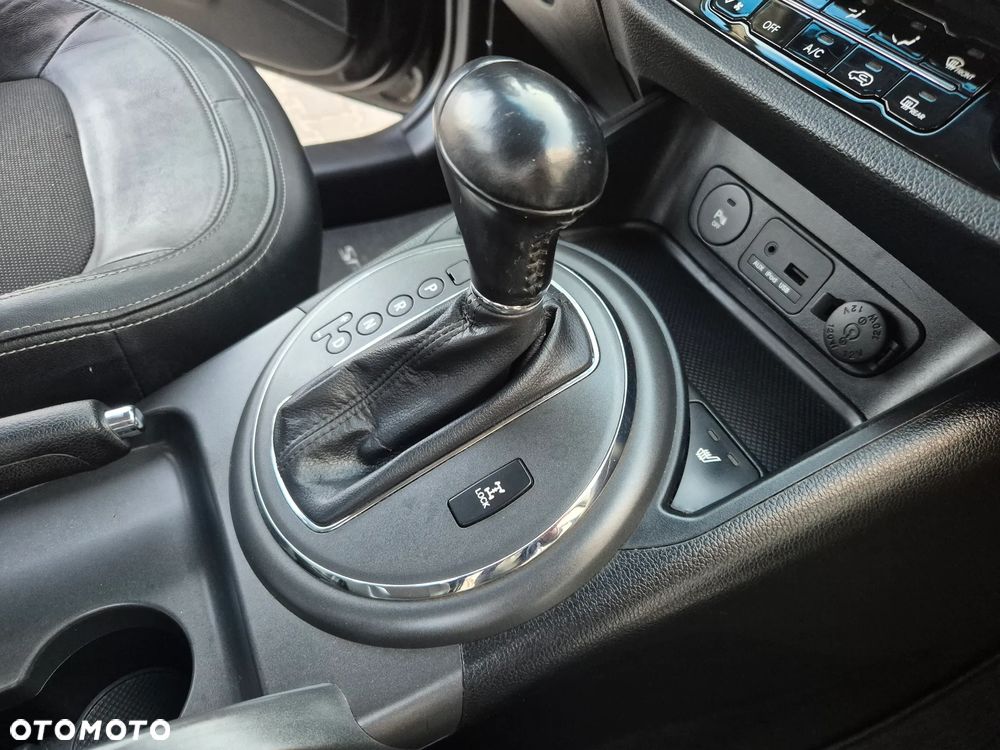 Kia Sportage 2.0 CRDI XL - 12