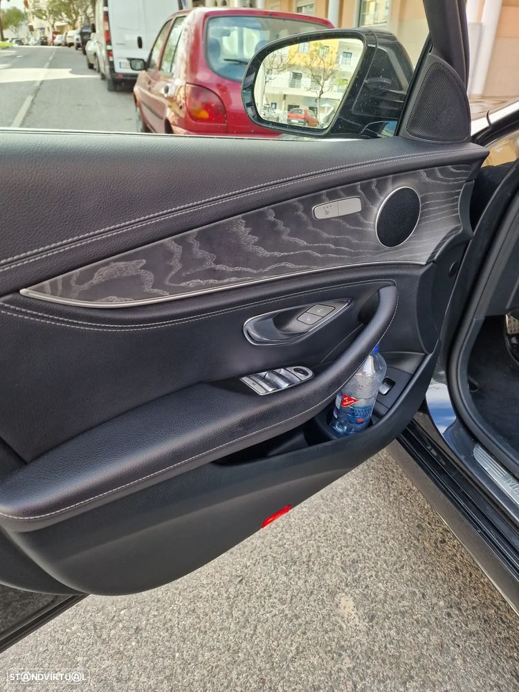 Mercedes-Benz E 300 de 4Matic T 9G-TRONIC AMG Line - 35