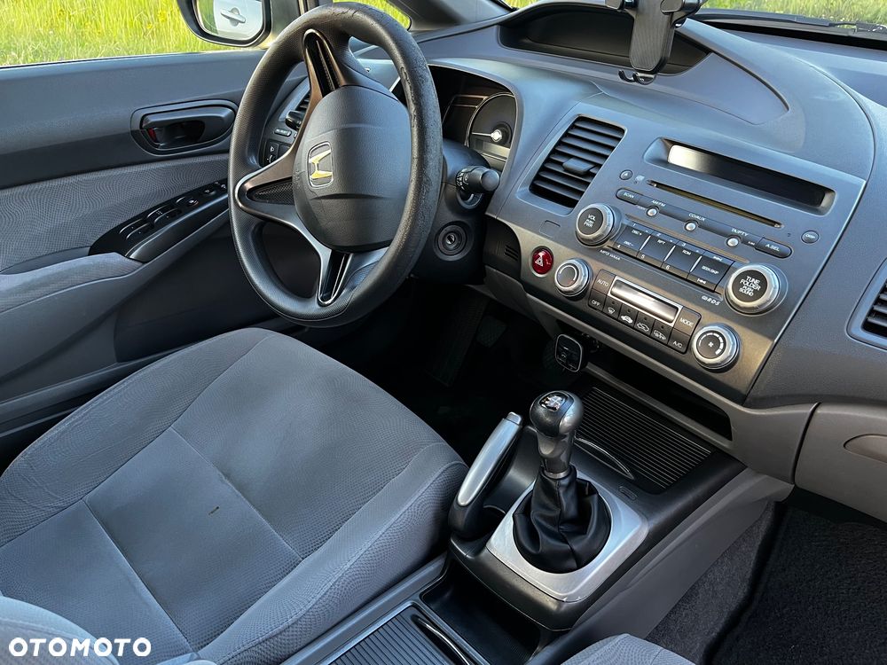 Honda Civic 1.8 Comfort - 23