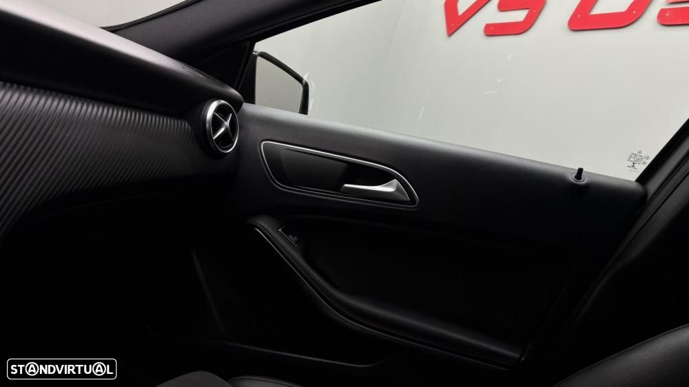 Mercedes-Benz A 220 CDI 7G-DCT AMG Line - 23