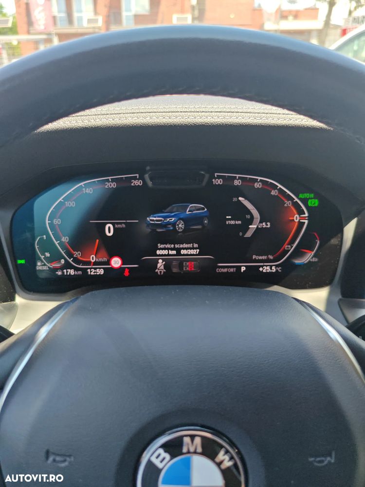 BMW Seria 3 320d xDrive AT - 17