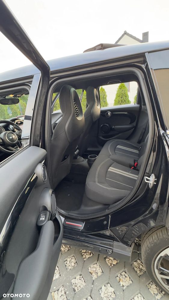 MINI Cooper John Works Trim - 29