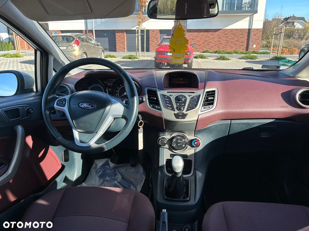 Ford Fiesta - 11