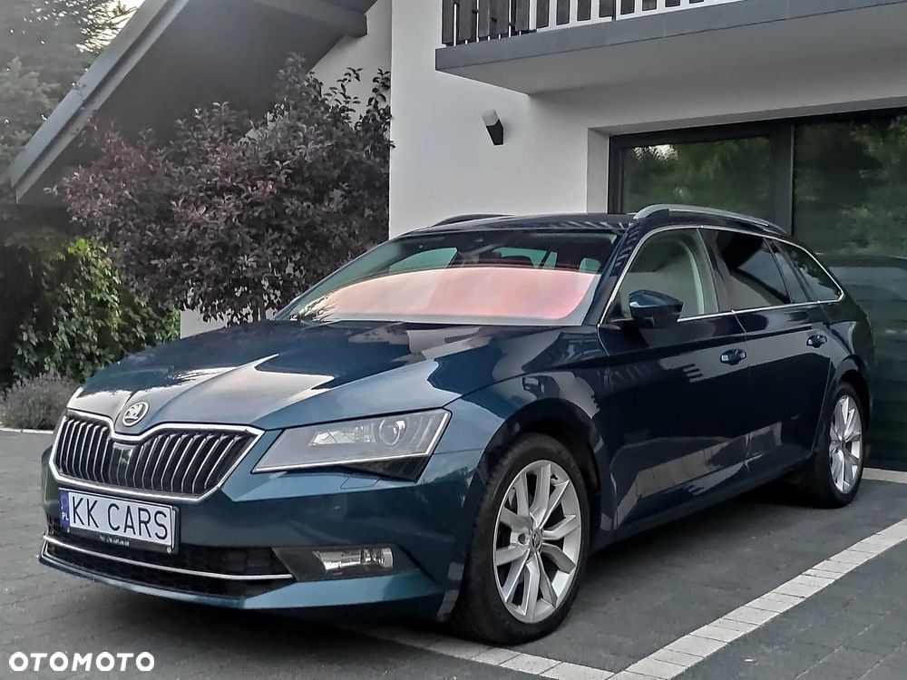 Skoda Superb 2.0 TDI Premium Edition - 2