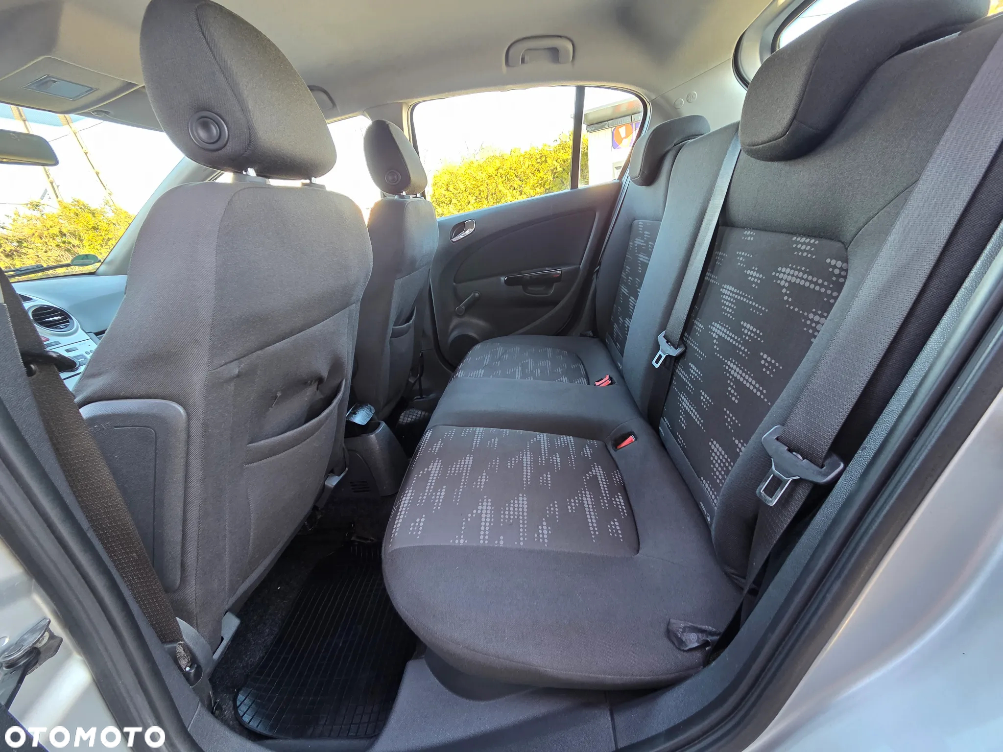 Opel Corsa 1.2 16V Catch me - 23