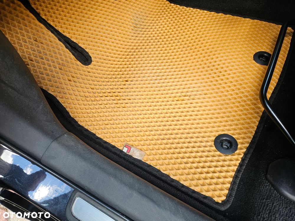Toyota Avensis 1.8 Premium MS - 13