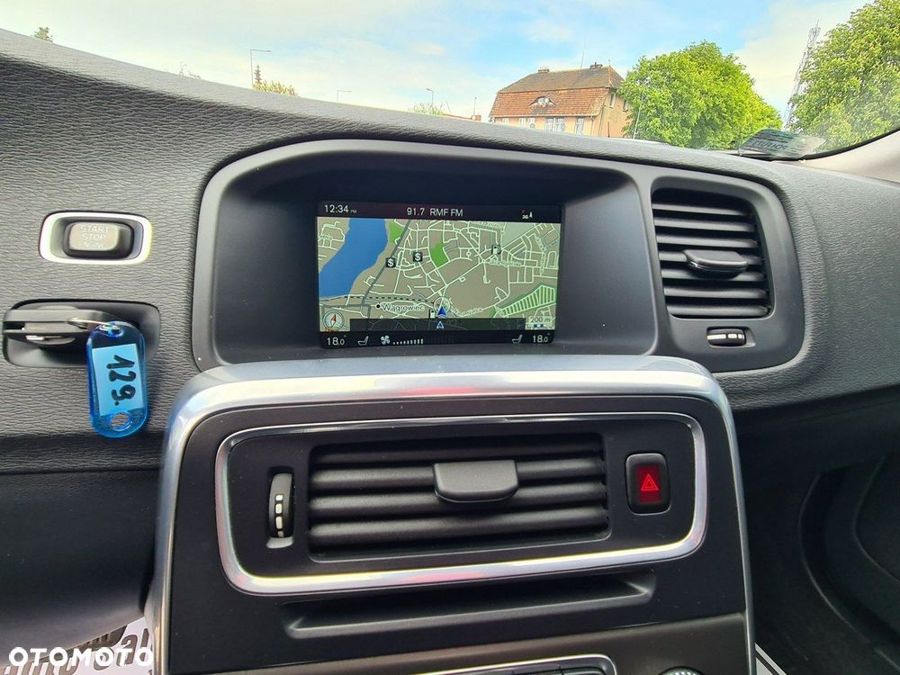 Volvo V60 T5 Drive-E Momentum - 11