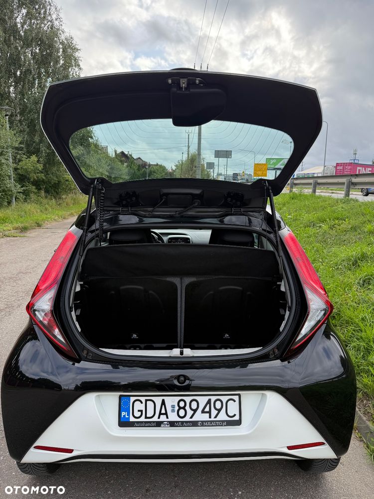 Toyota Aygo x-play - 16