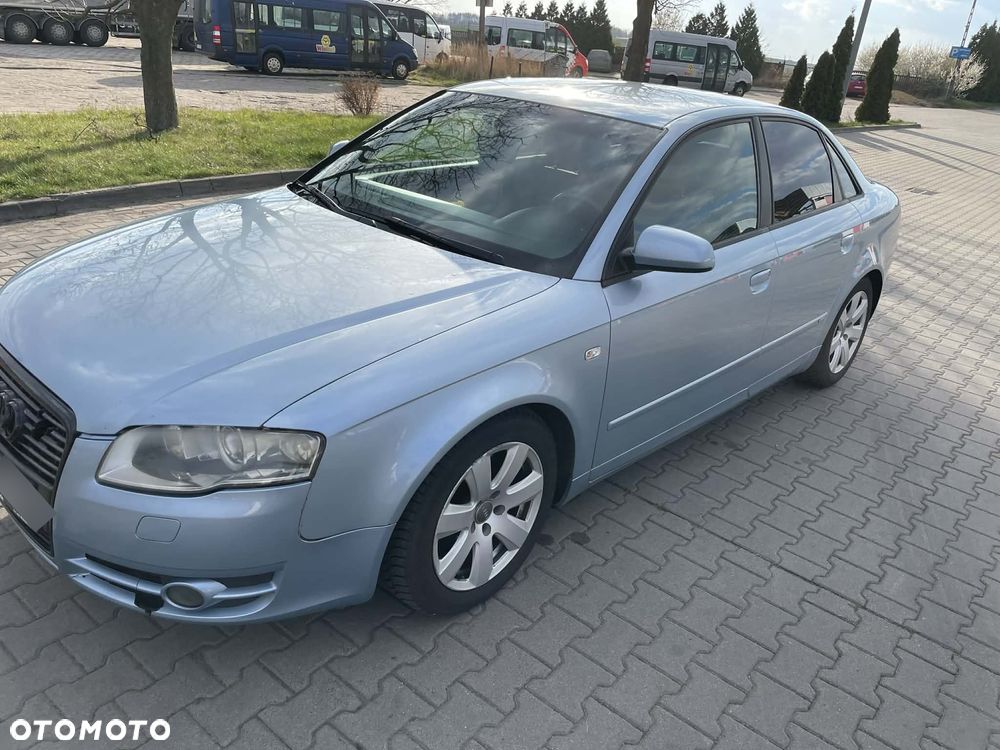 Audi A4 Avant - 1