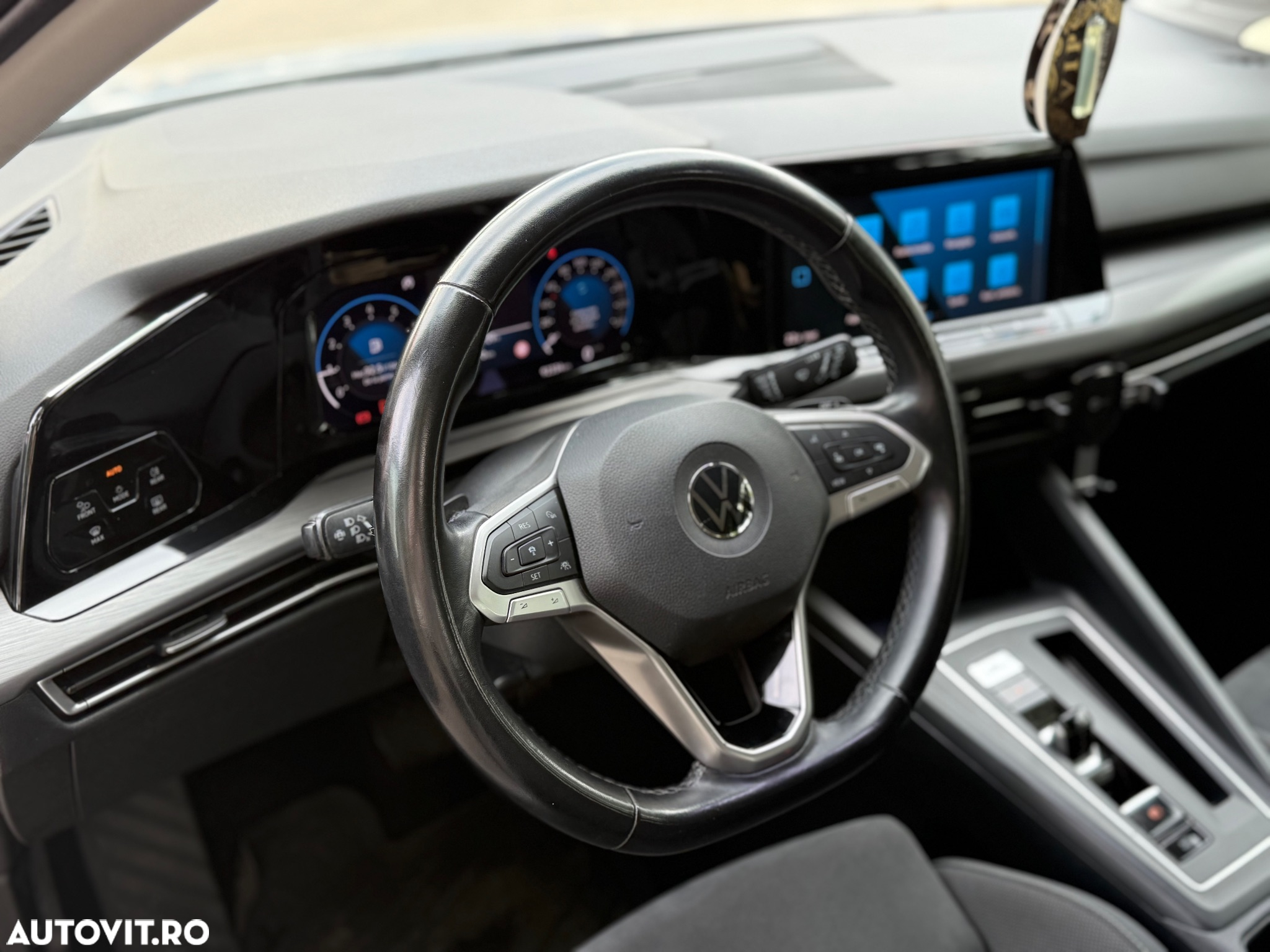 Volkswagen Golf 1.5 eTSI ACT DSG MHEV Style - 9