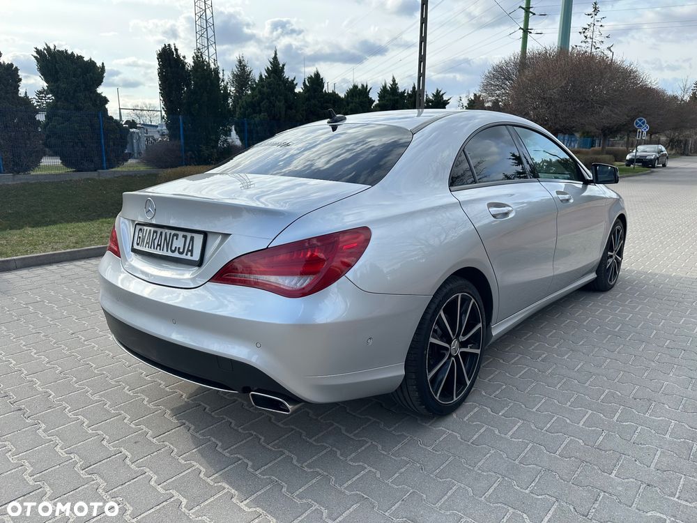 Mercedes-Benz CLA 180 UrbanStyle Edition - 9