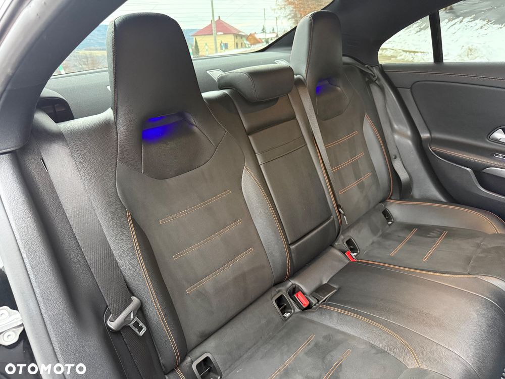 Mercedes-Benz CLA - 13