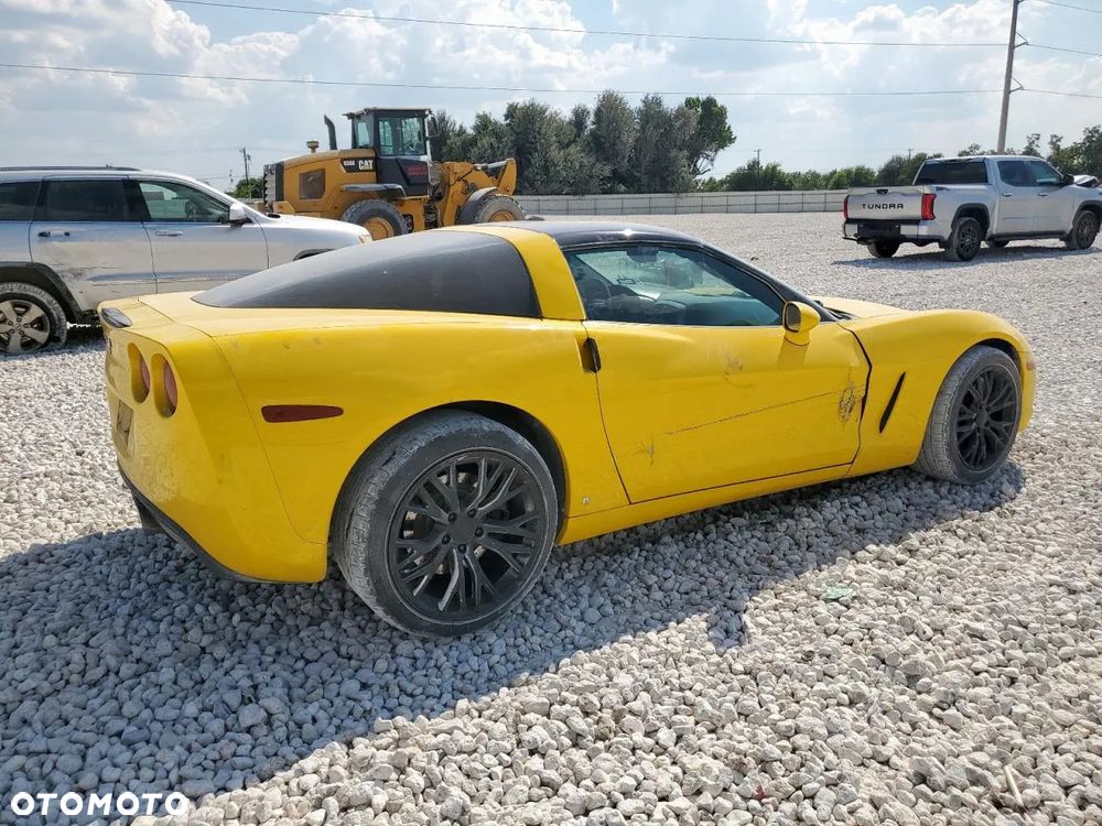 Chevrolet Corvette - 3