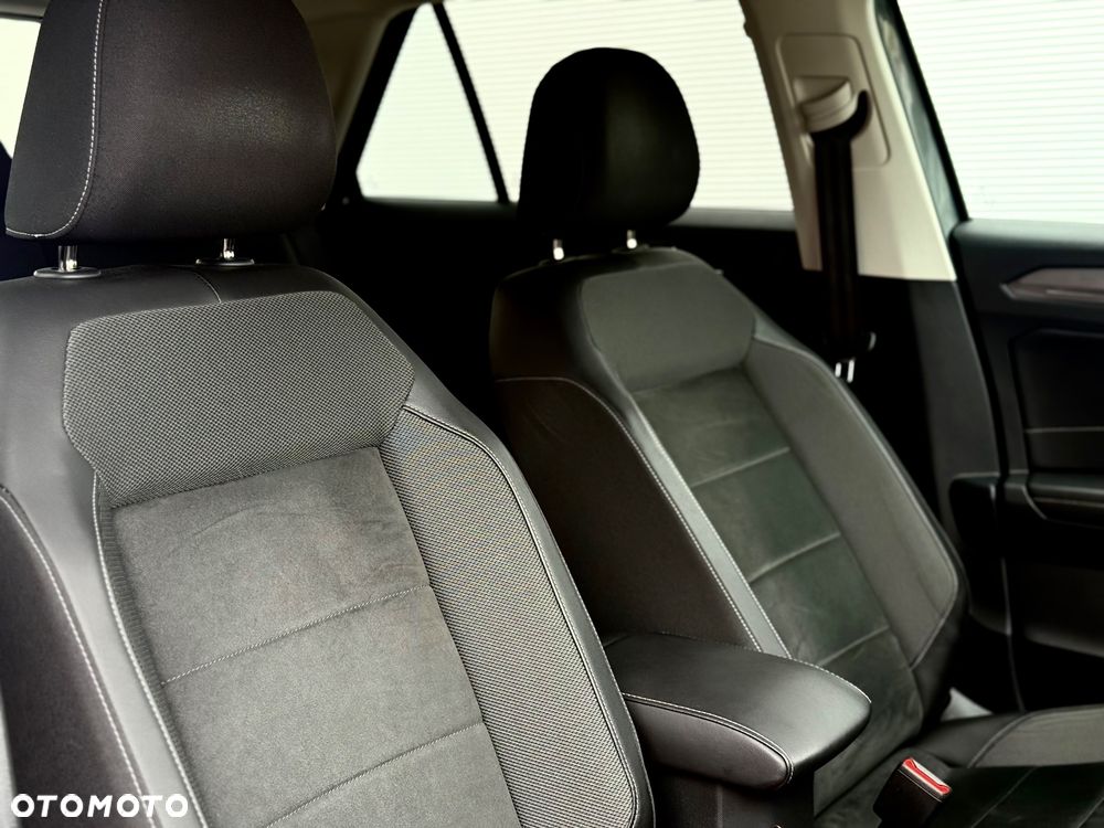 Volkswagen T-Roc 1.5 TSI Life Plus DSG - 32