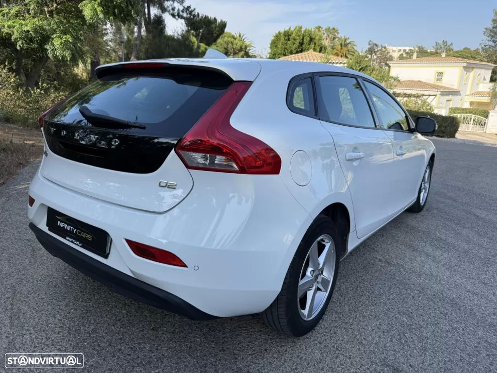 Volvo V40 2.0 D2 Momentum - 8