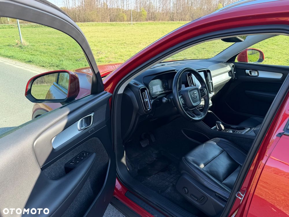 Volvo XC 40 T5 AWD Geartronic Momentum Pro - 30