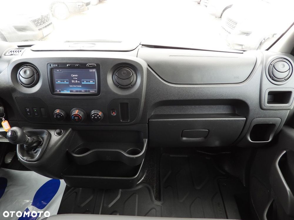 Renault MASTER SKRZYNIA TEMPOMAT NAWIGACJA BLIŹNIACZE KOŁA KLIMATYZACJA  130KM - 29