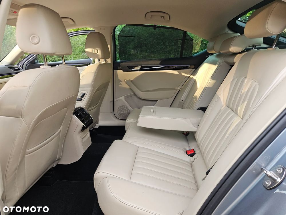 Skoda Superb 2.0 TDI L&K DSG7 - 15