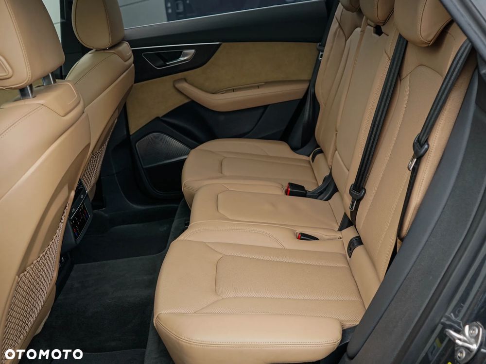 Audi Q8 - 36