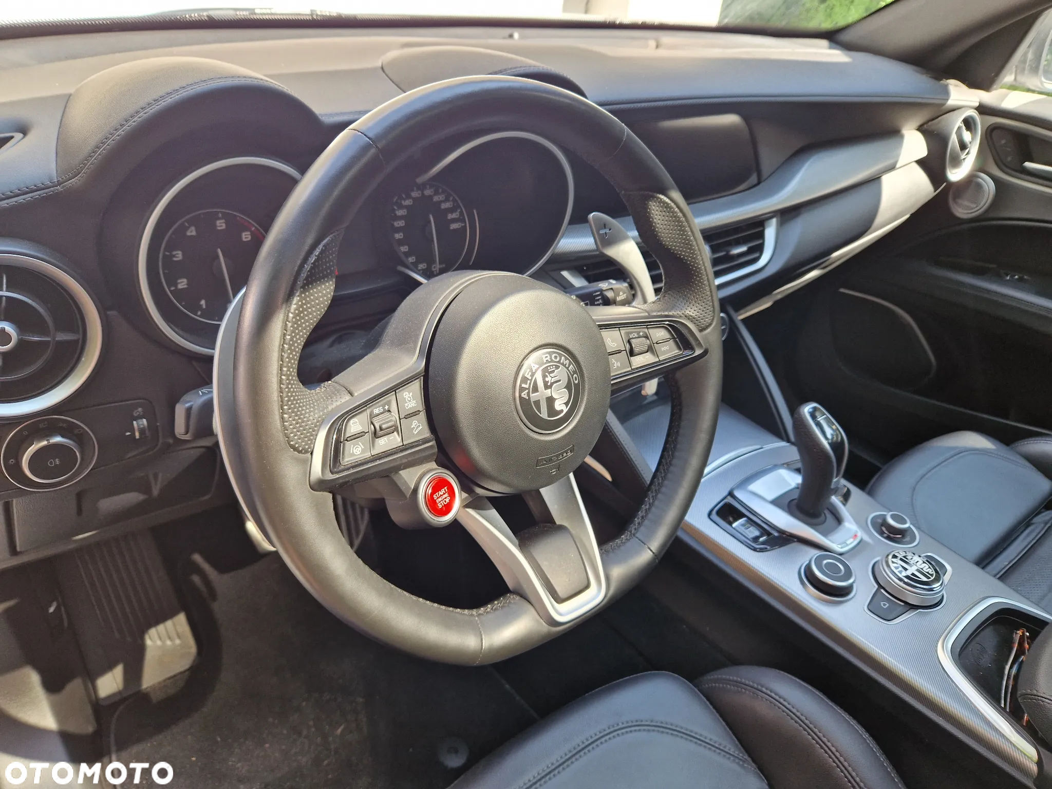 Alfa Romeo Stelvio 2.0 Turbo 16V AT8-Q4 Veloce - 12