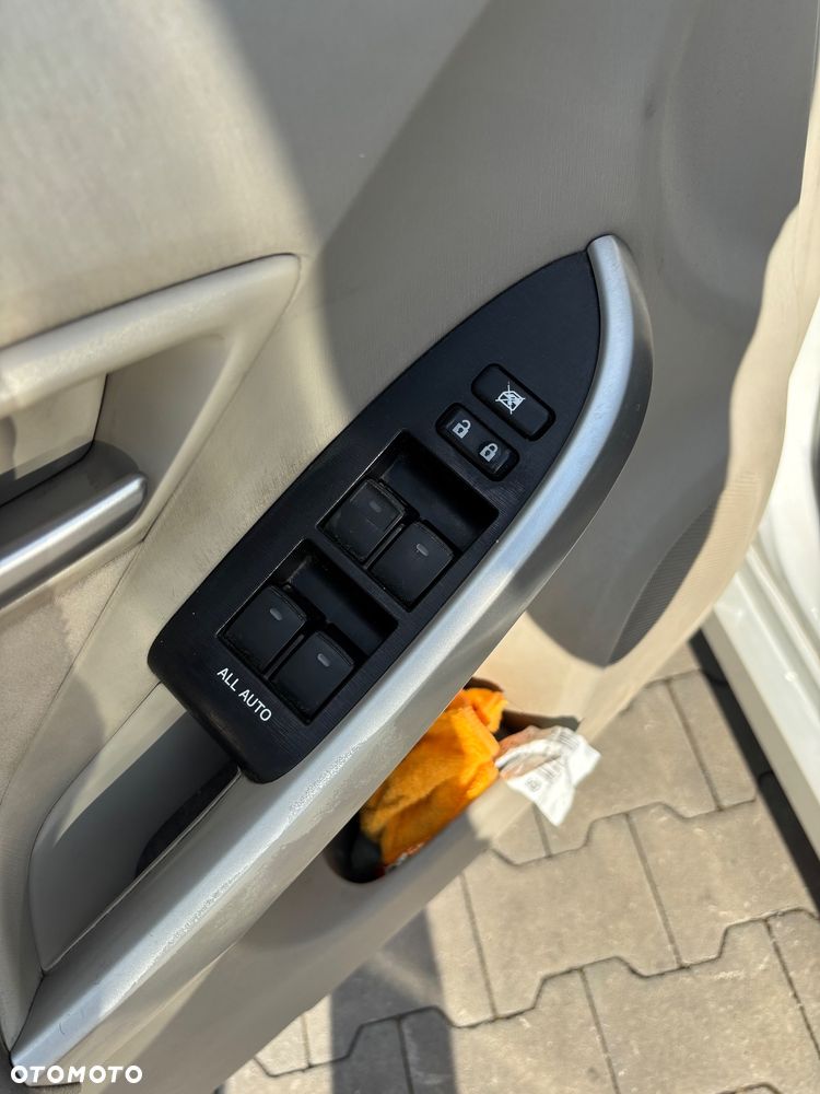 Toyota Prius 1.8 Hybrid Premium - 17