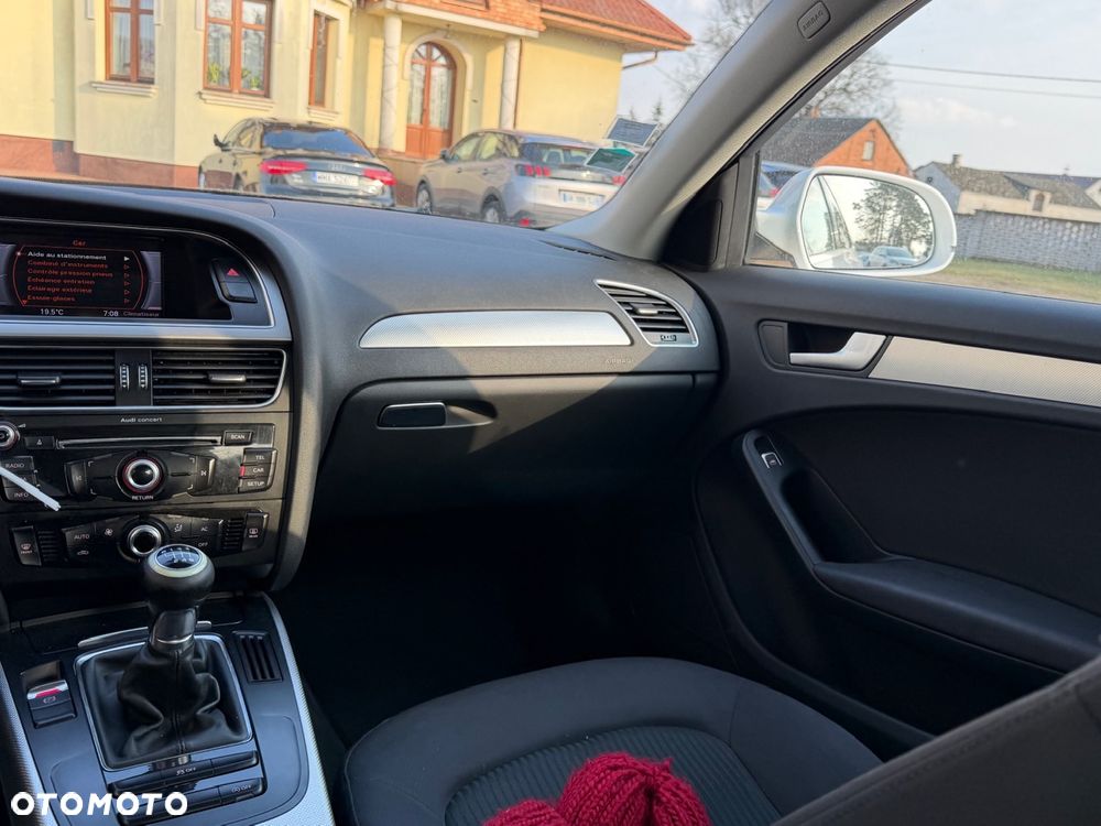 Audi A4 Limousine - 11