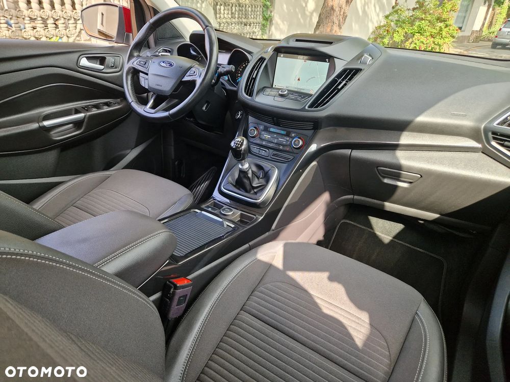 Ford Kuga 1.5 EcoBoost 2x4 Titanium - 13