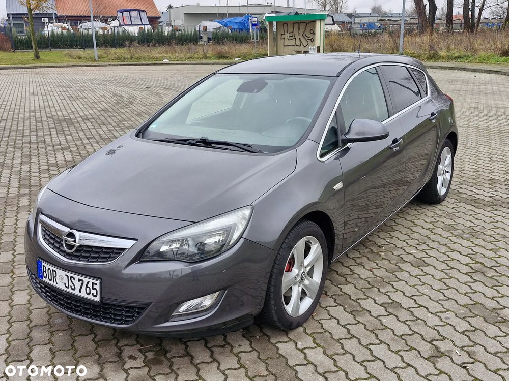 Opel Astra 1.4 T Cosmo - 14