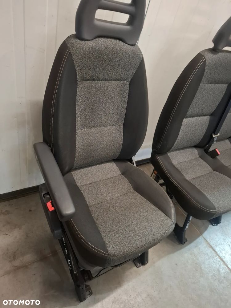 Fotel kierowcy kanapa pasażera ławka Fiat Ducato III rok 2018 cena za komplet foteli - 2