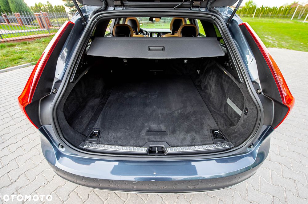 Volvo V90 D5 AWD Geartronic Inscription - 39