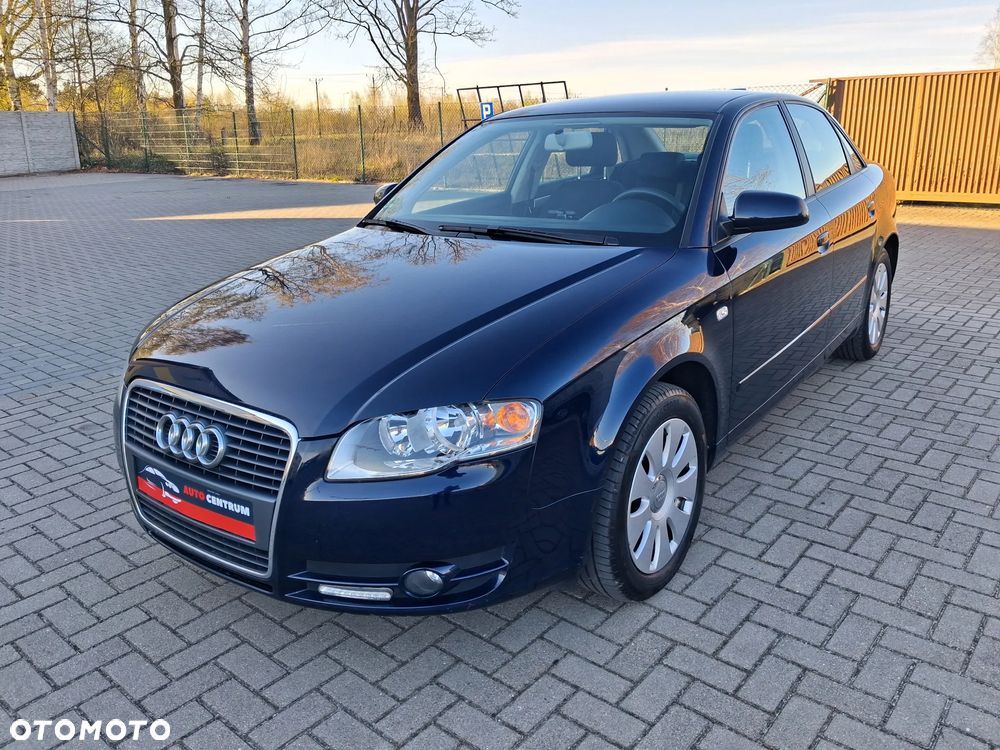 Audi A4 Limousine - 4