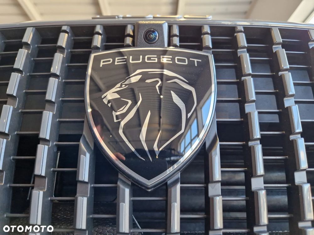 Peugeot 2008 PureTech mHEV GT E-DCS6 - 32