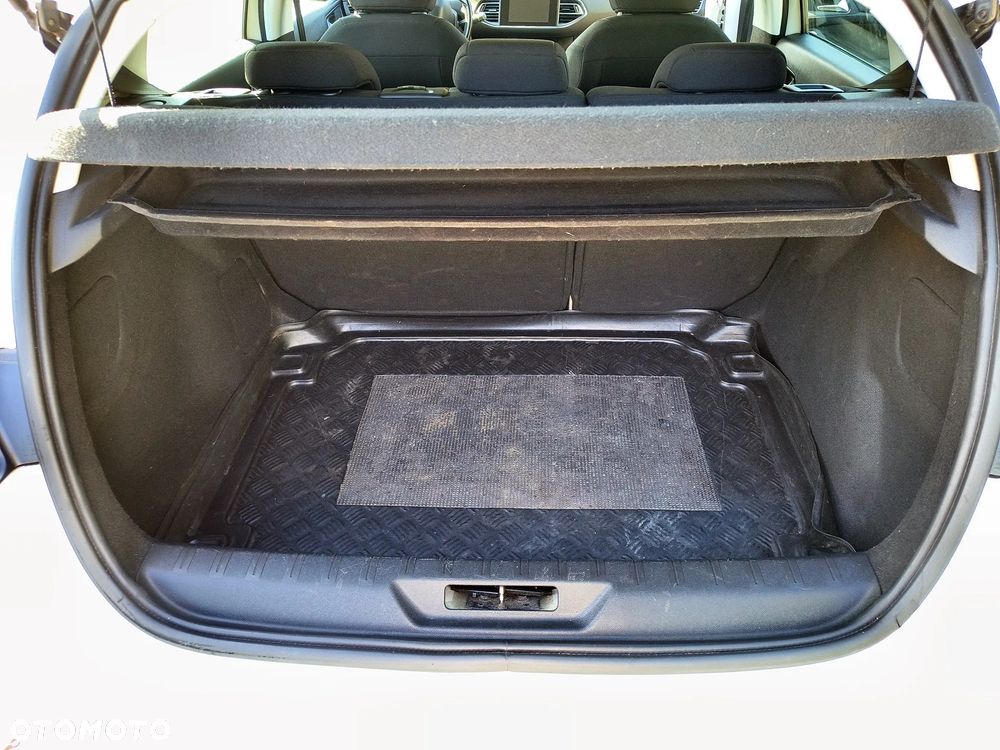 Peugeot 308 1.6 THP Active - 11